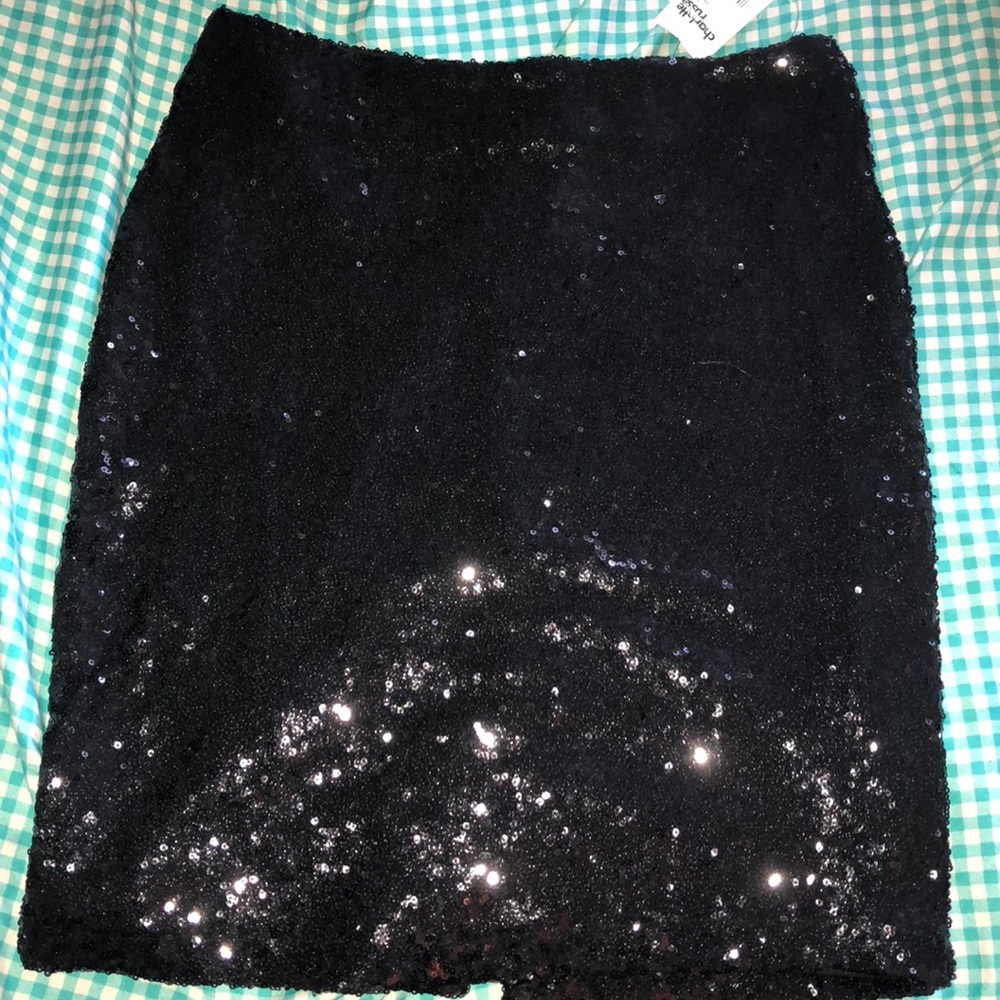 BRAND NEW sexy black sequence skirt for sale‼️